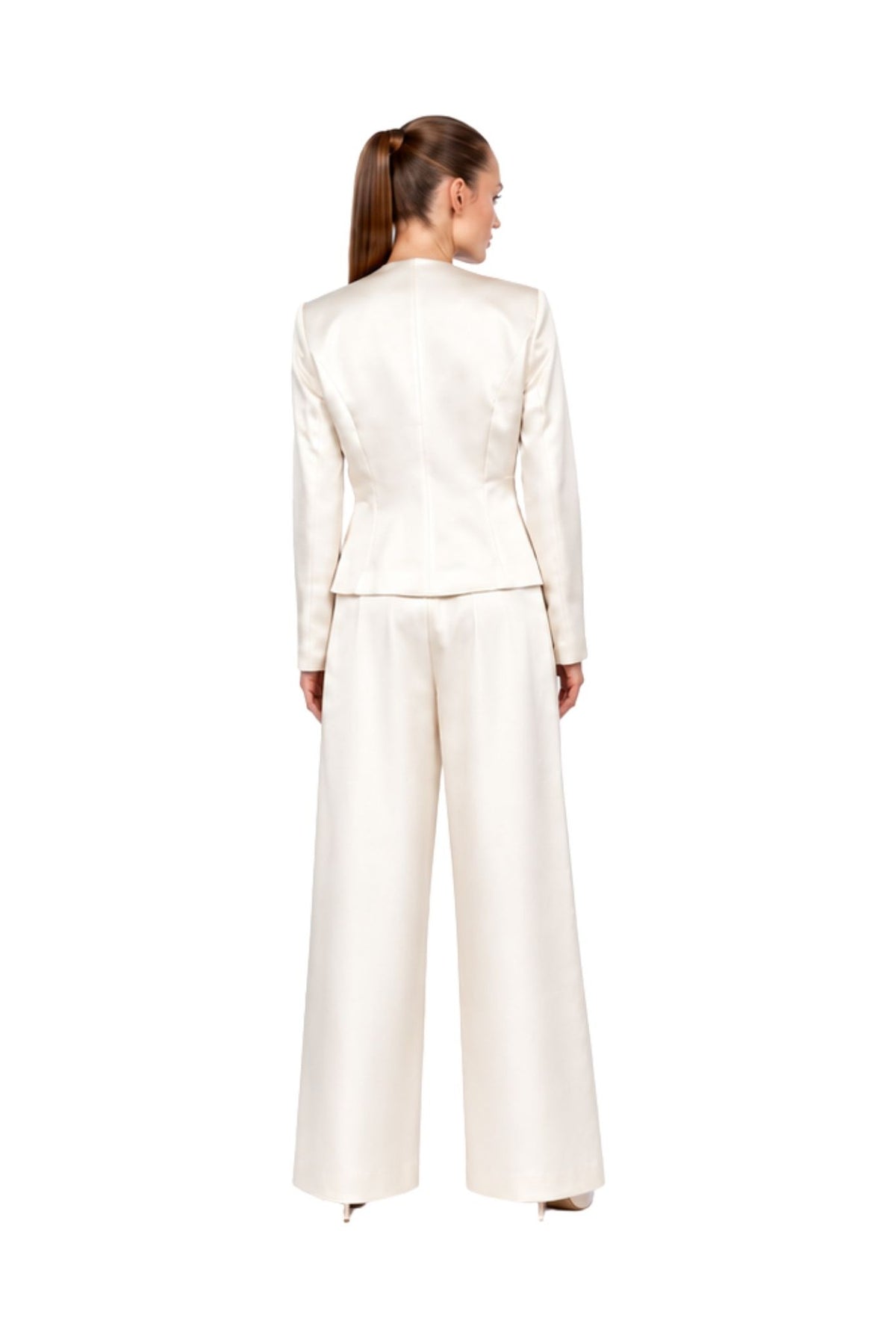 LUCENTE satin tailoring set in Roman Pearl — back view