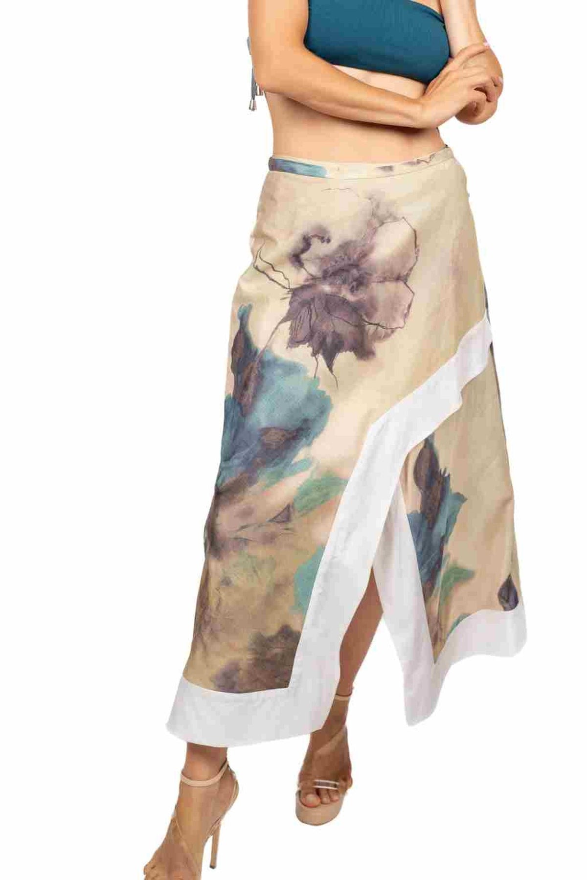SIENNA wrap skirt in Acquarello di Mare print — front detail